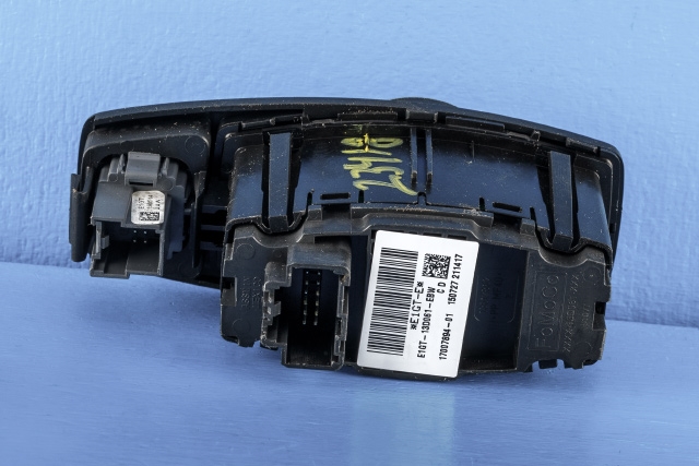 Bryter lys til Ford S-Max 2015-->> (Type II)  (FORD|E1GT-13D061-EBW|)