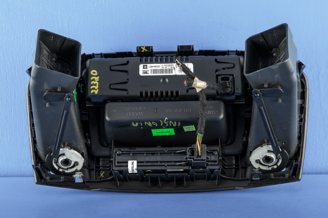 Dashbord friskluftdyse midtkonsoll til Opel Insignia A 2009-2014  