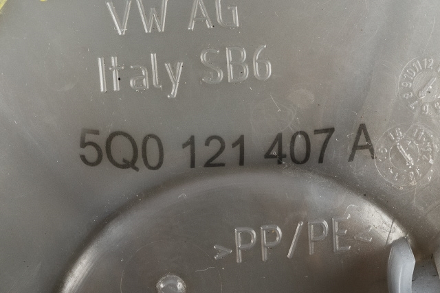 Ekspansjonstank til Audi A3 2012-2016 (Type III, Fase 1)  (VAG|5Q0 121 407 A|)