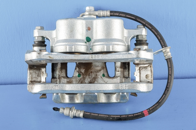 Bremsecaliper høyre foran til Toyota Camry 2019-->>
