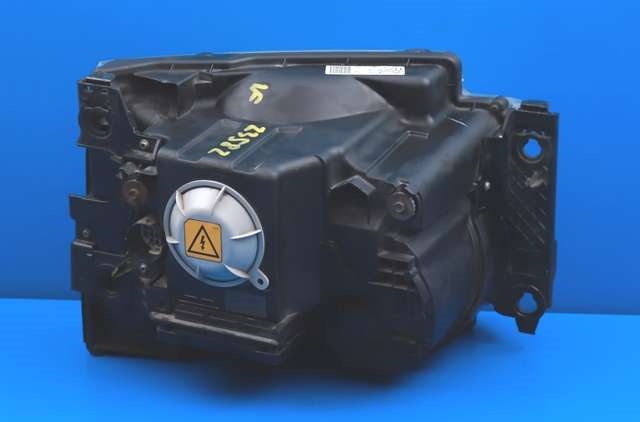 Frontlykt venstre xenon til Land Rover Discovery 2005-2009 (Type III) (LAND ROVER|XBC500092|)