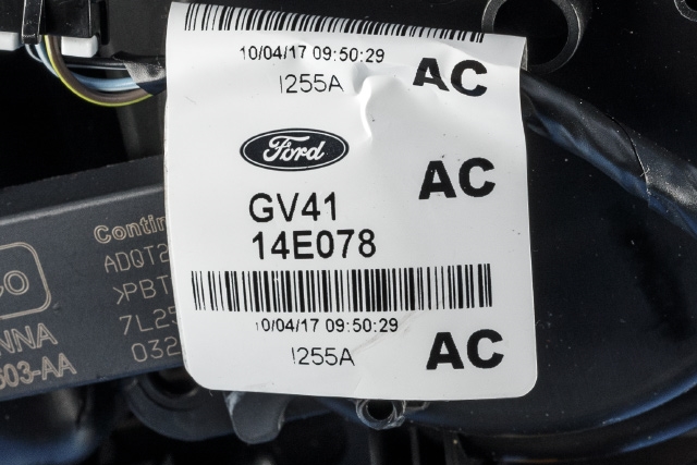 Dashbord koppholder til Ford Kuga 2013-2019  (FORD|GV4T-14B079-MDB|)