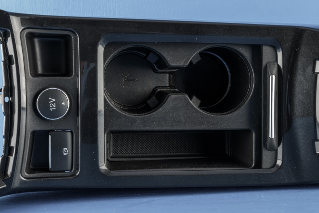 Dashbord koppholder til Ford Kuga 2013-2019  (FORD|GV4T-14B079-MDB|)