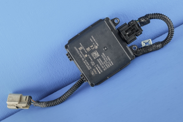 Sensor blindsone til Ford Kuga, 2013-2019  (FORD|HV6T-14D453-AA)