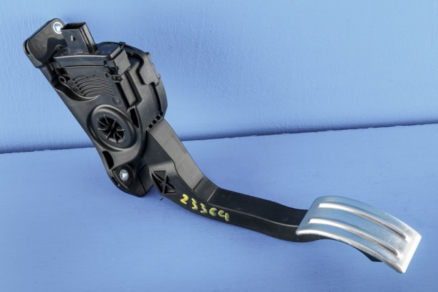 Pedal gass til Ford Kuga, 2013-2019  (HELLA|6PV 010 368-94)