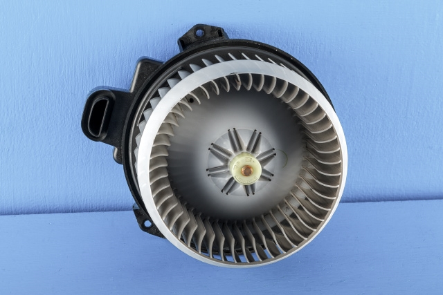 Varmeapparat motor til Toyota RAV4, 2013-2015 (Type IV, Fase 1) (DENSO|272700-8104)