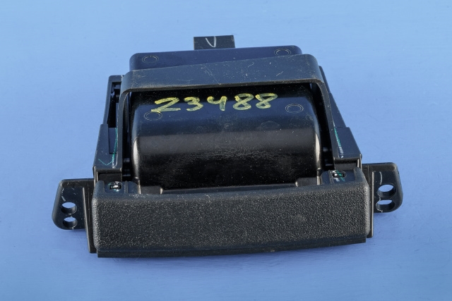 Dashbord askebeger til Toyota Hilux, 2006-2011  (TOYOTA|74111-0D030)