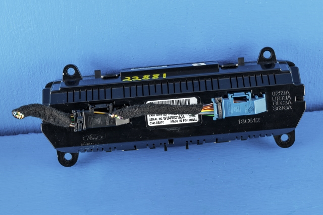 Varmeapparat betjening til Ford Focus 2014-2018 (Type III, Fase 2)  (FORD|F1ET-18C612-DE|)
