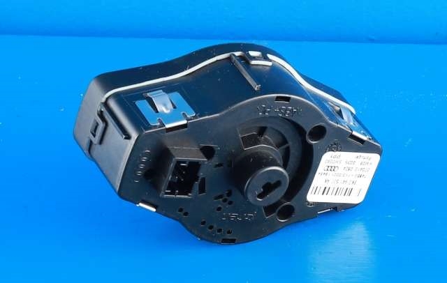 Bryter lys til Audi Q5 2008-2012 (Type I, Fase 1) (VAG|8K0 941 531 AK|)