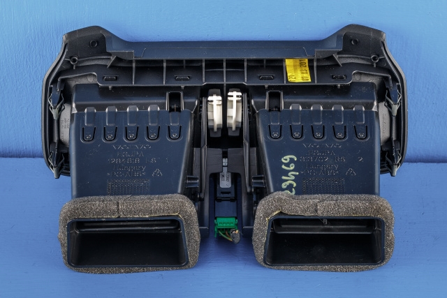 Dashbord friskluftdyse midtkonsoll til Volvo V40 2012-2019