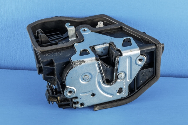 Låsekasse høyre foran til Mini Countryman 2010-2016 (R60) (R60) (BMW|7 229 458|)
