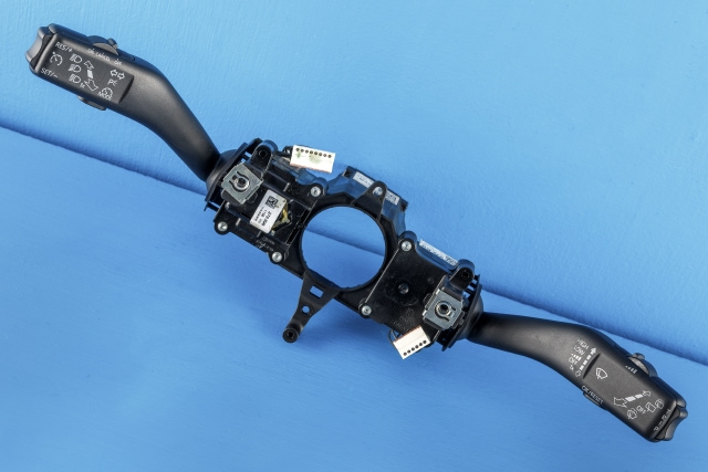 Bryter combi til VW Caddy, 2015-2020 (Type III, Fase 3)  (VAG|5K0 953 521 FF)