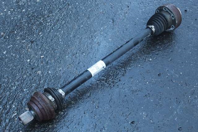 Drivaksel høyre bak, diesel/manuell til VW Golf VII, 2012-2017 (Fase 1)  (VAG|5Q0 501 204 A)