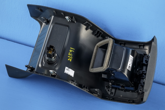 Dashbord friskluftdyse til VW T-Roc 2017-->> (VAG|2GA 819 203|)