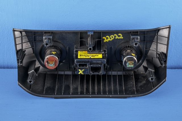 Bryter diverse til Hyundai Ioniq Electric 2016-2019 (Fase 1) (HYUNDAI|96120-G2050|)