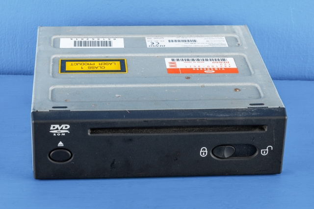 Bilstereo navigasjon spiller til Land Rover Discovery, 2005-2009 (Type III) (DENSO|462100-8671)