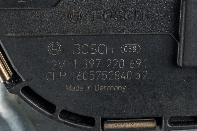 Viskermotor frontrute komplett m/overføring til VW Passat 2015-2019 (Fase 1) (B8) (B8) (VAG|3G1 955 023 C|3G1 955 119 A|)