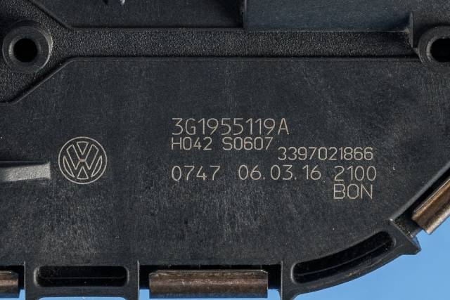 Viskermotor frontrute komplett m/overføring til VW Passat 2015-2019 (Fase 1) (B8) (B8) (VAG|3G1 955 023 C|3G1 955 119 A|)