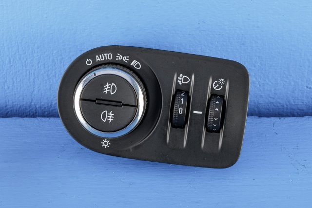 Bryter lys til Opel Meriva B, 2010-2017 (GM|13 294 817)