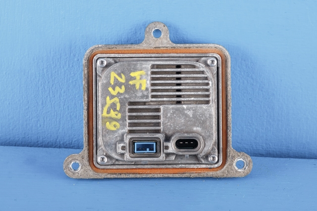 Styreenhet xenon/ballast til Tesla Model S, 2013-2016 (Fase 1)