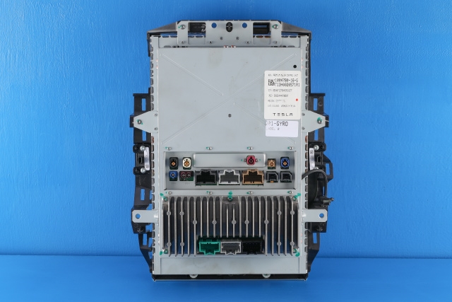 Multimedia display (MCU - Media Controller Unit) til Tesla Model S 2013-2016 (Fase 1) (TESLA|1004780-16-G|)