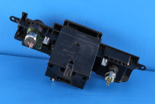 Dashbord askebeger til Land Rover Discovery 2005-2009 (Type III) (LAND ROVER|FKB500012|)