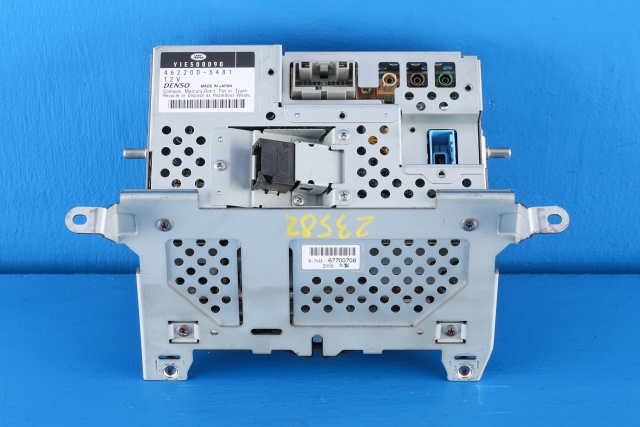 Bilstereo navigasjon skjerm til Land Rover Discovery 2005-2009 (Type III)  (DENSO|462200-5481|YIE500090|)