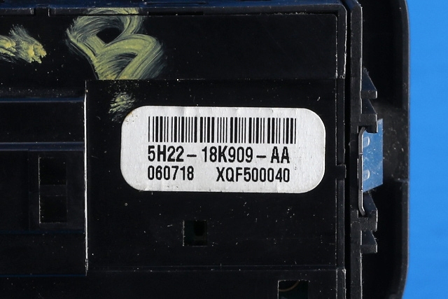 Bilstereo betjeningspanel til Land Rover Discovery 2005-2009 (Type III)  (FORD|5H22-18K909-AA|XQF500040|)