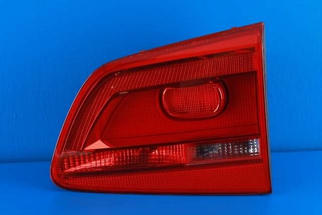 Baklykt høyre indre til VW Touran 2010-2015 (Type I, Fase 3) (VAG|1T0 945 094|)