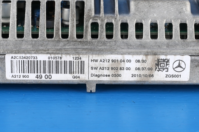 Bilstereo navigasjon skjerm til Mercedes E-Klasse 2009-2013 (Fase 1) (W212) (W212) (MERCEDES|A 212 900 49 00|)