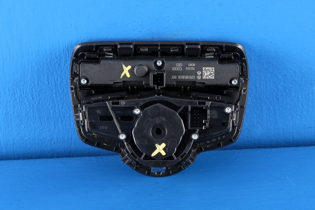 Bryter lys til Mercedes GLC 2015-2022 (X253) (X253) (MERCEDES|A 205 905 18 10|)