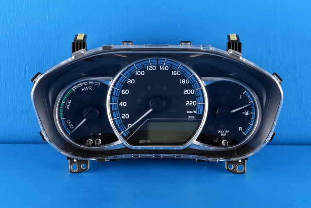 Instrumentpanel til Toyota Yaris, 2014-2020 (Type III, Fase 2)  (DENSO|157560-7773)