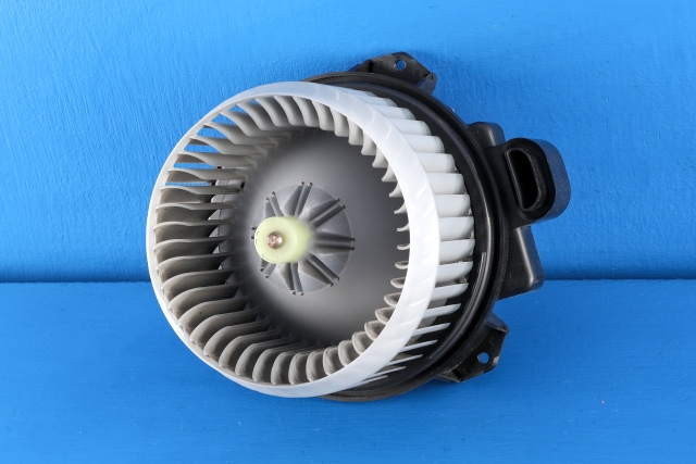 Varmeapparat motor til Toyota Yaris, 2014-2020 (Type III, Fase 2)  