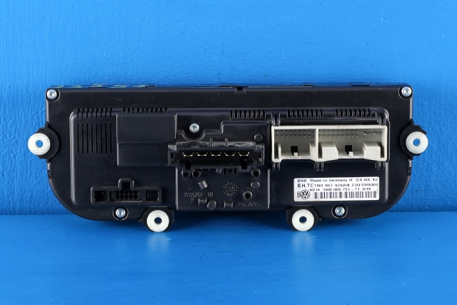 Varmeapparat betjening til VW Caddy 2010-2015 (Type III, Fase 2)  (HELLA|5HB 009 751-71|7N0 907 426 AN|)