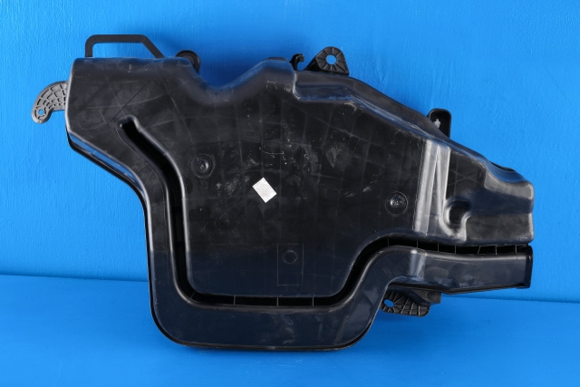 Bilstereo sub-woofer til Toyota RAV4 2016-2019 (Type IV, Fase 2) (TOYOTA|86150-0R030|)