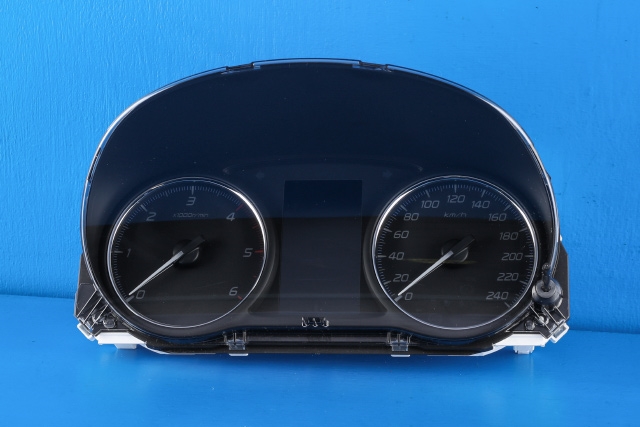 Instrumentpanel til Mitsubishi Outlander, 2012-2015 (Type III, Fase 1)  (MITSUBISHI|8100B897)