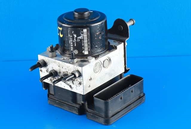 ABS sentral til VW Transporter / Caravelle, 2009-2015 (Fase 2) (T5) (T5) (VAG|7E0 614 517 C)