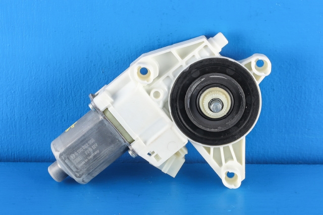 Ruteheis, kun motor, venstre foran til Mercedes Vito 2014-->> (W447) (W447) (MERCEDES|A 447 906 35 00|)