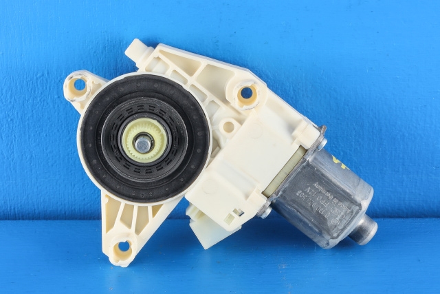 Ruteheis, kun motor, venstre foran til Mercedes E-Klasse 2009-2013 (Fase 1) (W212) (W212) (BOSCH|0 130 822 503|A 204 820 01 42|)