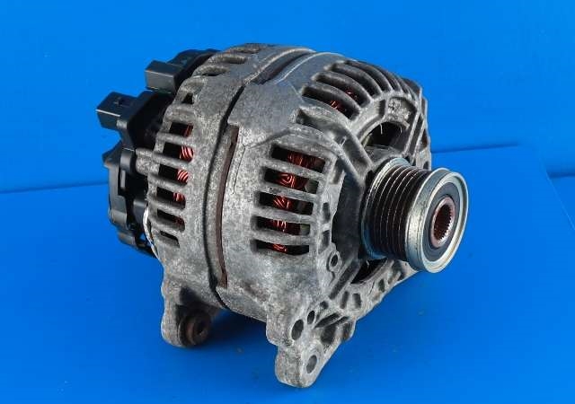 Dynamo til Audi A1 2010-2014 (Type I, Fase 1)  (BOSCH|0 124 525 200|03C 903 025 F. 14 VOLT - 140 AMP|)