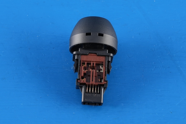 Bryter diverse til Toyota RAV4 2006-2009 (Type III, Fase 1)  