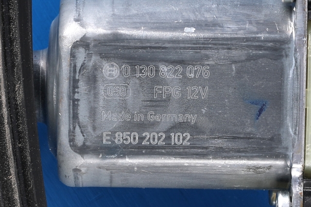 Ruteheis venstre foran til VW Touran 2015-2021 (Type II) (BOSCH|0 130 822 076|5Q0 959 802 C|)