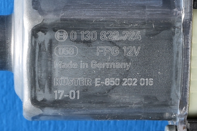 Ruteheis, kun motor, venstre bak til VW Touran 2015-2021 (Type II)  (BOSCH|0 130 822 724|5Q0 959 812 A|)