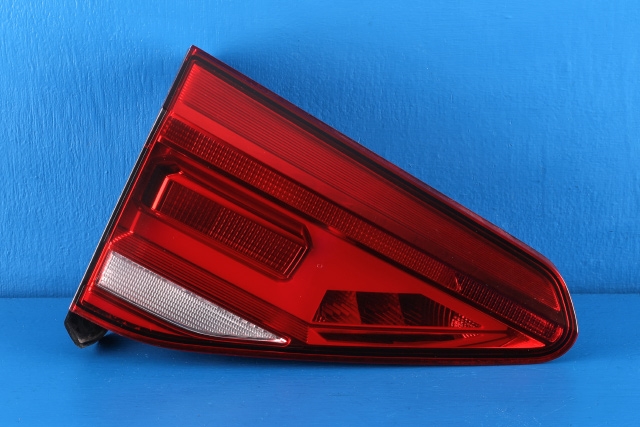 Baklykt venstre indre til VW Touran, 2015-2021 (Type II)  (VAG|5TA 945 093 D)