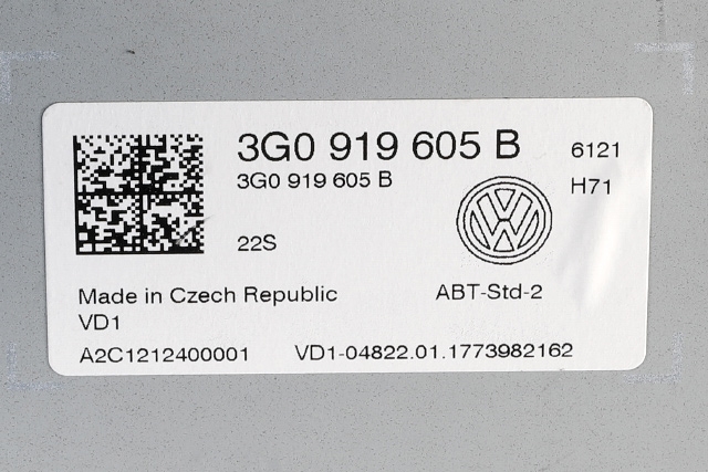 Bilstereo betjeningspanel til VW Touran 2015-2021 (Type II)  (VAG|3G0 919 605 B|)