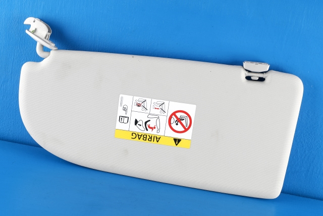 Solskjerm høyre til VW Caddy 2015-2020 (Type III, Fase 3)