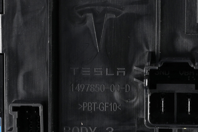 Styreenhet comfort (BCM) til Tesla Model 3 2018-2023 (Fase 1)  (TESLA|1567455-00-C|)