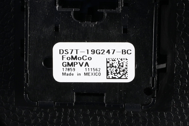 Dashbord friskluftdyse til Ford Edge 2016-2019  (FORD|GT4B-R045A12-J|)
