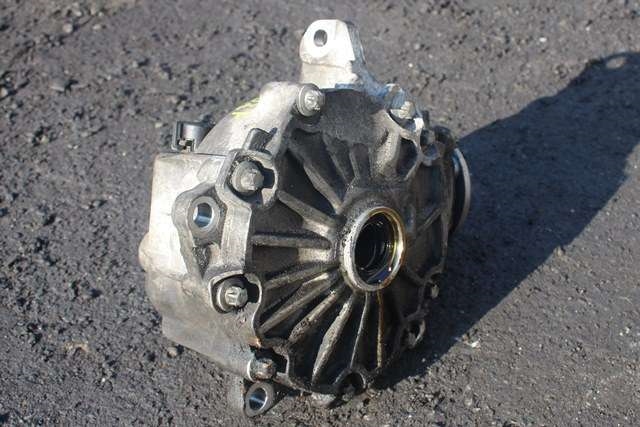 Kardang klokke foran til Mercedes GLK 2008-2015 (X204) (X204) (MERCEDES|221 330 08 02|)