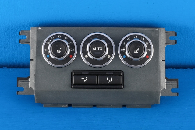 Varmeapparat betjening bak til Land Rover Range Rover, 2002-2012 (Type III)  (LAND ROVER|7H42-18C612-FA)